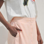 falda rosa de botones de cuadros